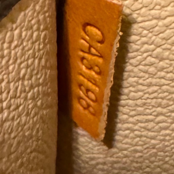 Louis Vuitton Monogram Clutch - Picture 14 of 14